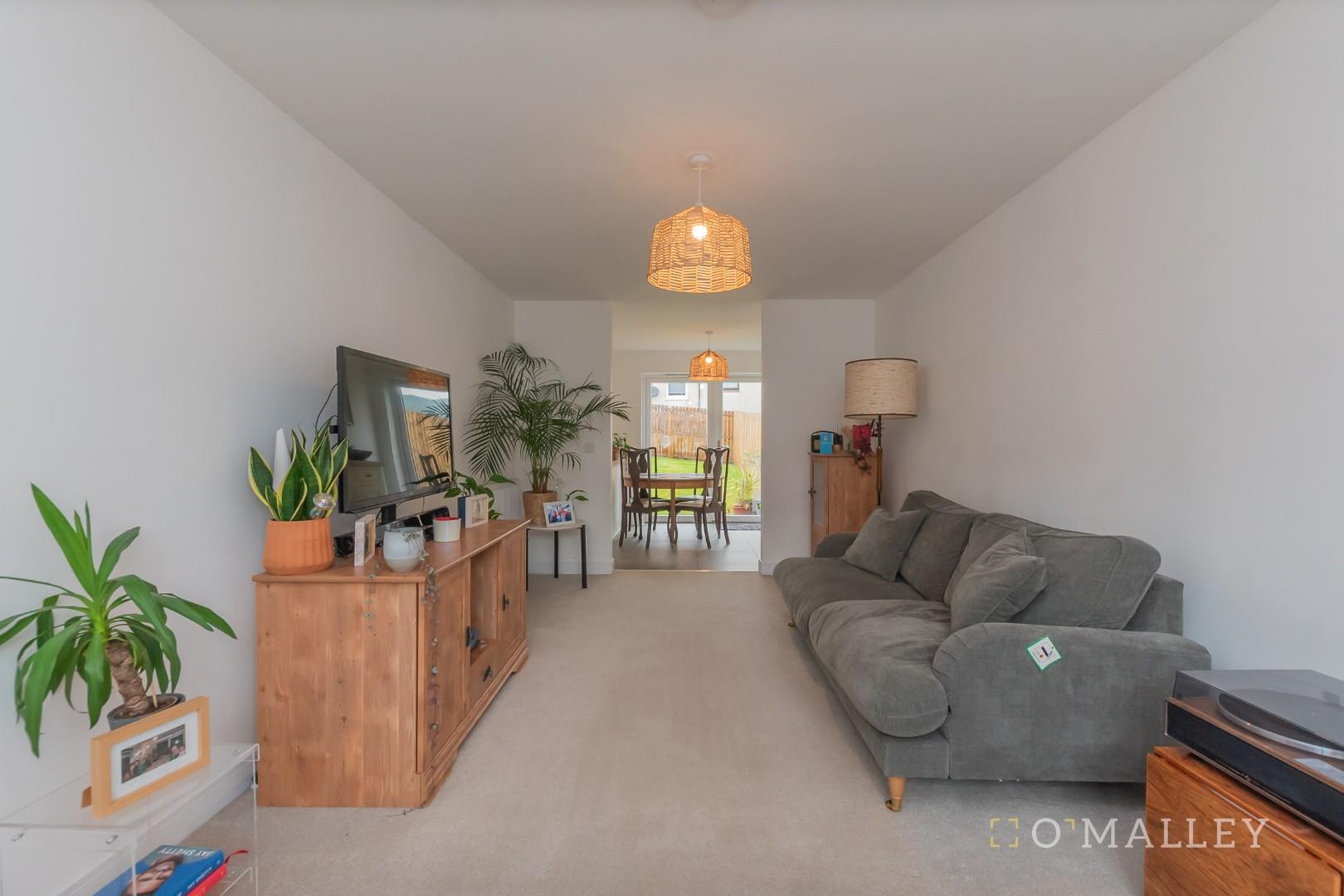 8. Living Room 3.jpg